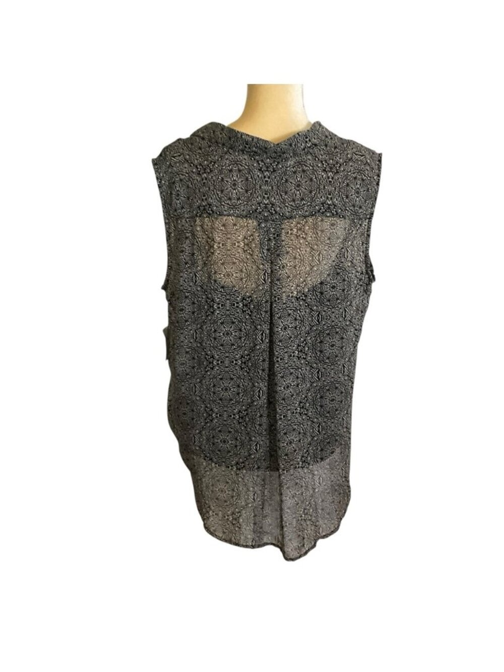 black & white Semi-sheer Top with black camisole - Picture 6 of 9